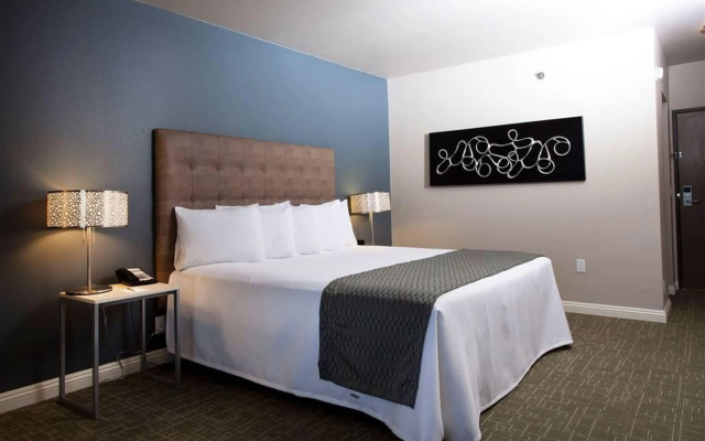 photo 3 of Redac Gateway Hotel In Torrance