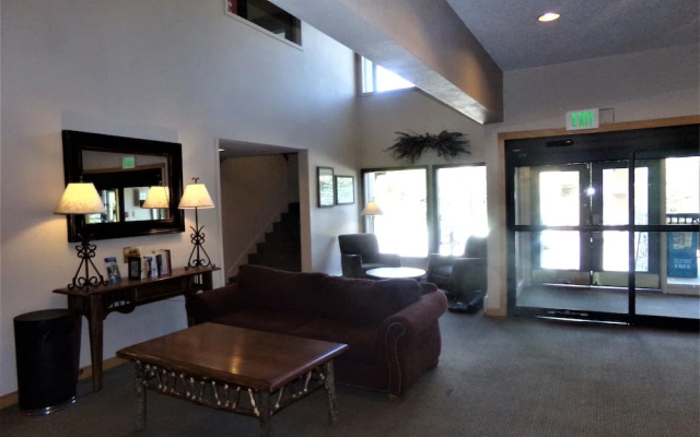 photo 4 of Fox Pine Lodge 3 Bed 3 Bath