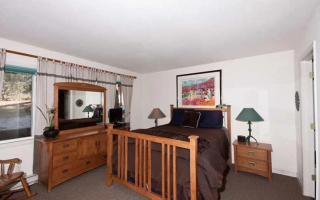 photo 4 of Spikes Place
