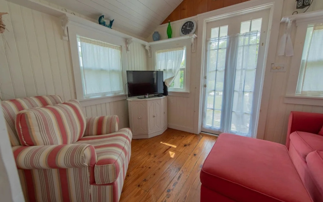 photo 4 of Redfish Cottage Apartment 1
