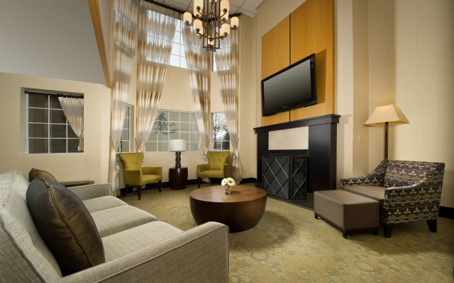 photo 2 of Redmond Inn