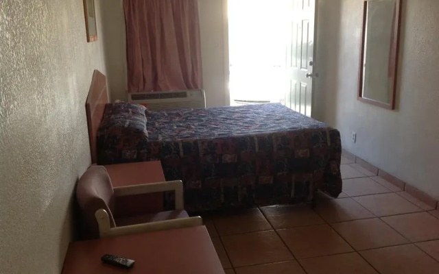 photo 3 of Redwood Motel