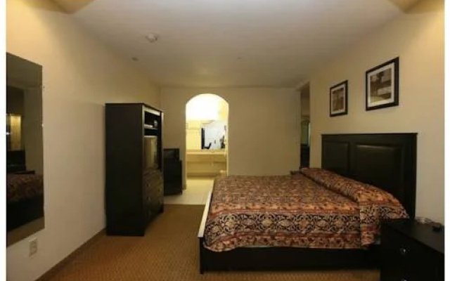 photo 3 of Redwood Suites
