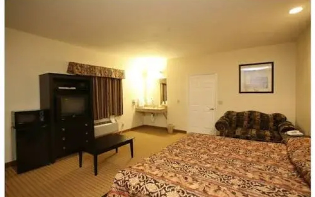 photo 5 of Redwood Suites