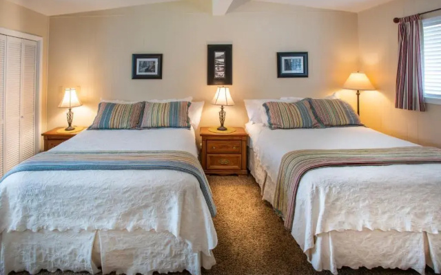 photo 2 of Redwood Suites