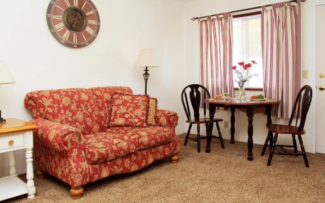 photo 4 of Redwood Suites
