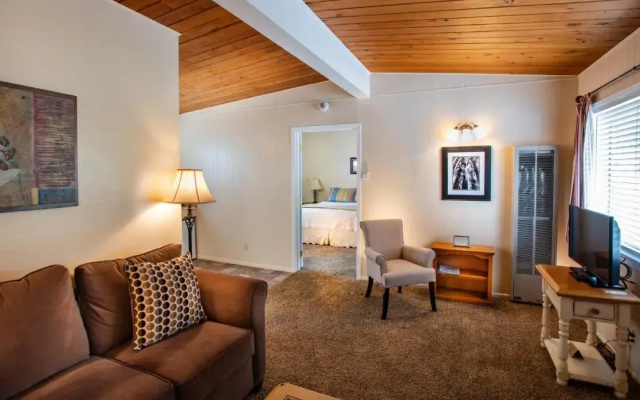 photo 5 of Redwood Suites