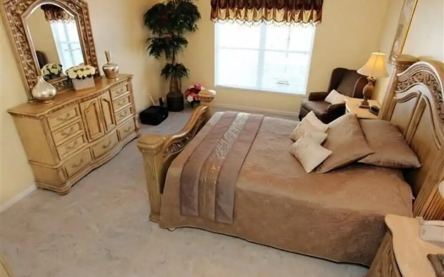 photo 4 of Ref 08 Stunning 5 Bed Villa With own Pool spa Near Disney