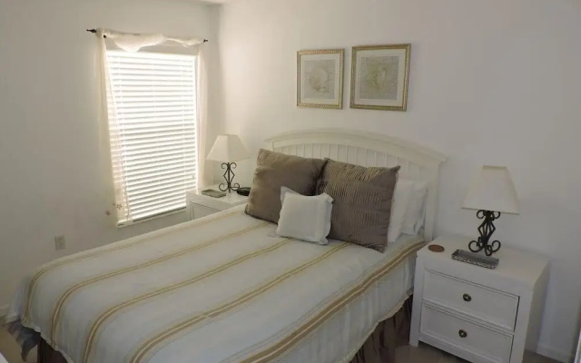 photo 3 of Ref D Stunning 4 Bed Villa With own Pool spa Near Disney