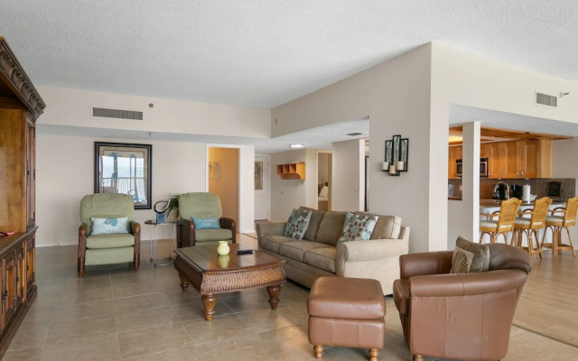 photo 2 of Reflections on the Gulf by Distinctive Beach Rentals