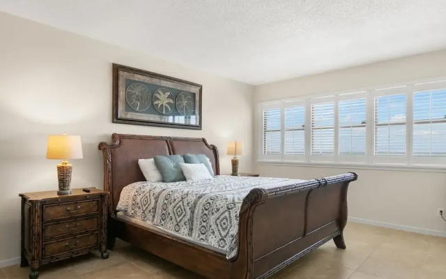 photo 4 of Reflections on the Gulf by Distinctive Beach Rentals