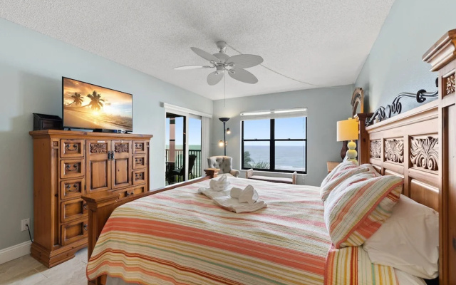 photo 4 of Reflections on the Gulf by Distinctive Beach Rentals