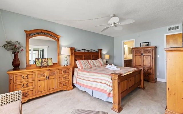 photo 4 of Reflections on the Gulf by Distinctive Beach Rentals