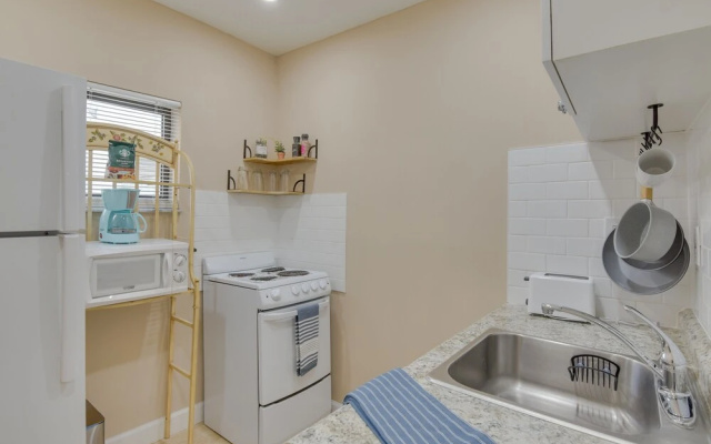 photo 3 of Refreshing Miami Apartment: 4 Mi to the Beach!