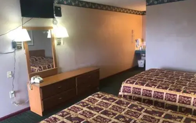 photo 2 of Regal Inn