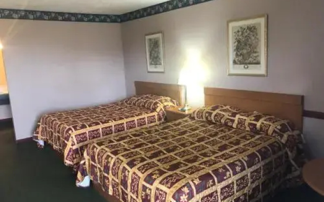 photo 3 of Regal Inn