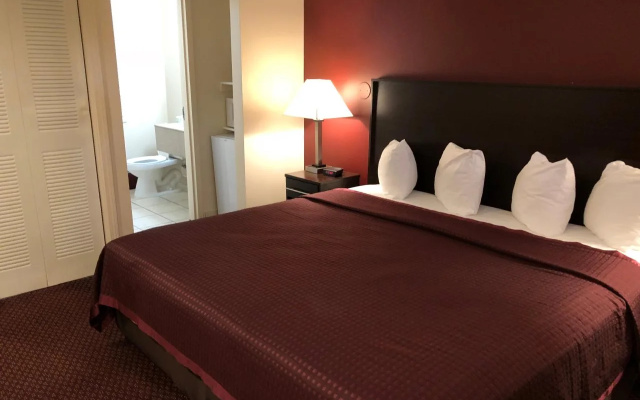 photo 5 of Regal Inn - Chicago O'Hare Airport