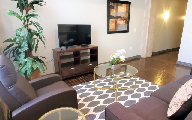 photo 3 of Regal Stays Corporate Apartments – Downtown Dallas