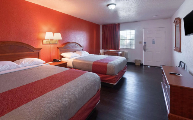 photo 4 of Motel 6 Montgomery, AL - Coliseum