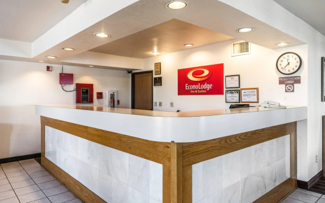 photo 2 of Econo Lodge Inn & Suites Mckinney - Plano North