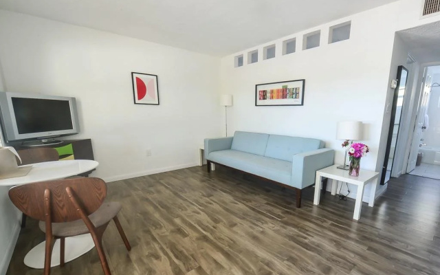photo 5 of Regency Inn & Suites