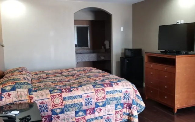 photo 2 of Regency Inn