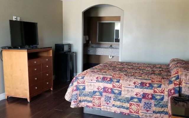 photo 3 of Regency Inn
