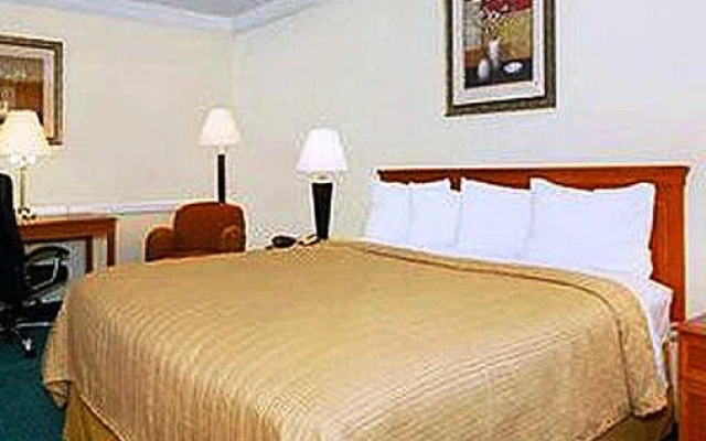 photo 2 of Regency Inn