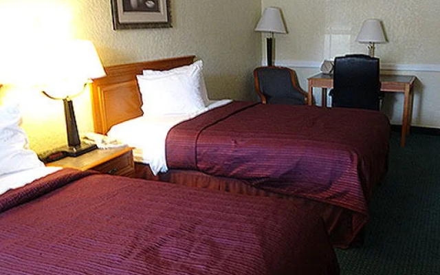 photo 5 of Regency Inn