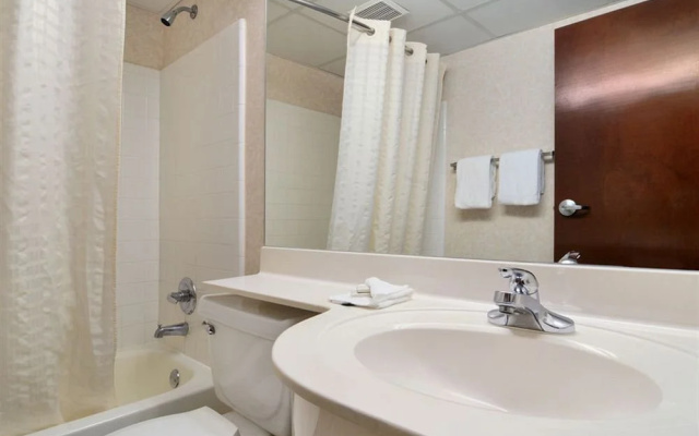 photo 4 of Regency Inn and Suites Atlanta / Lawrenceville GA