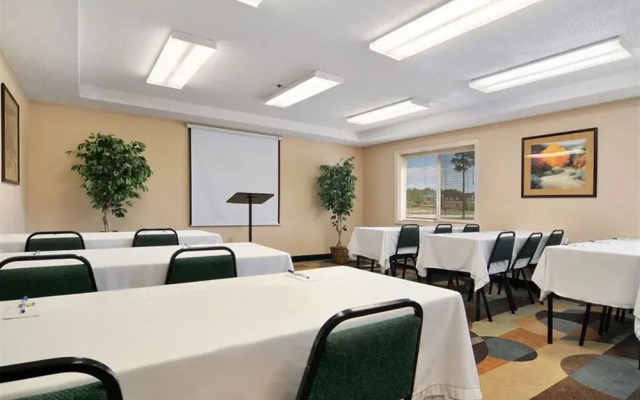 photo 5 of Regency Inn and Suites Atlanta / Lawrenceville GA