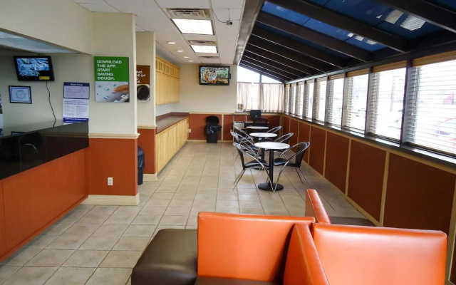 photo 4 of Dreamland Inn