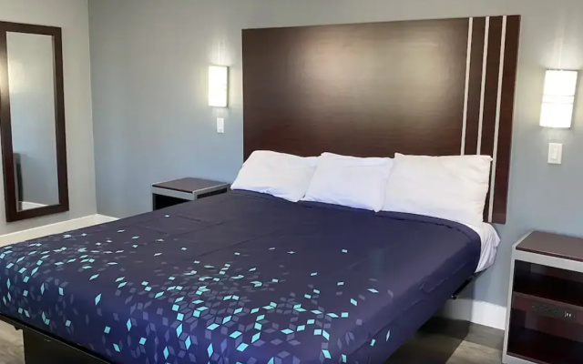 photo 4 of Regency Motel of Brea