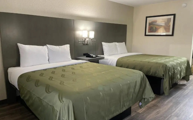 photo 3 of Dreamland Inn