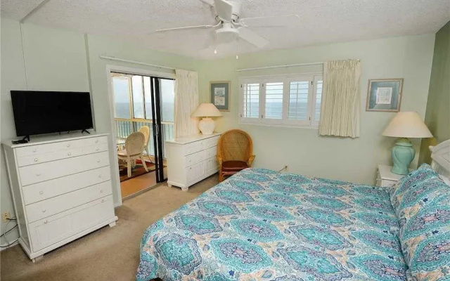 photo 4 of Regency Towers 1314 - Two Bedroom Condo