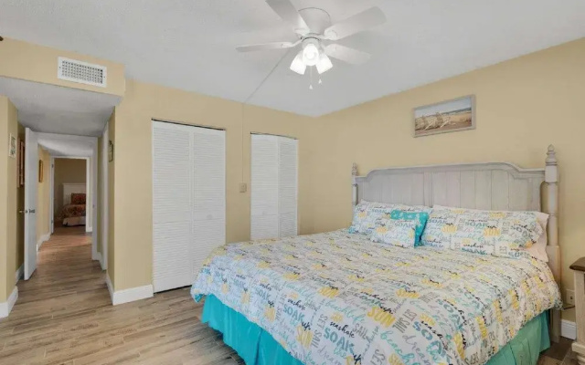 photo 5 of Regency Towers 3 Bedroom Apartment