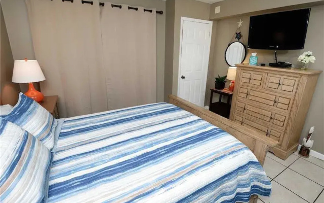 photo 2 of Regency Towers 624 - Three Bedroom Condo