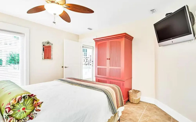 photo 2 of Relax Awhile - Carriage House