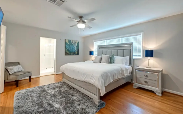 photo 3 of Relax Central in Houston, 10 Mins to Galleria, Work-cation, 4 Bdrms, 3 Baths