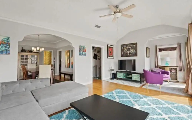 photo 3 of Relax & Getaway - Chic Belmont Shore Duplex