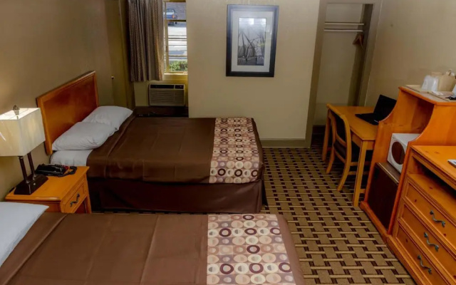 photo 2 of Relax Inn