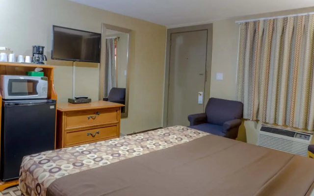 photo 4 of Relax Inn