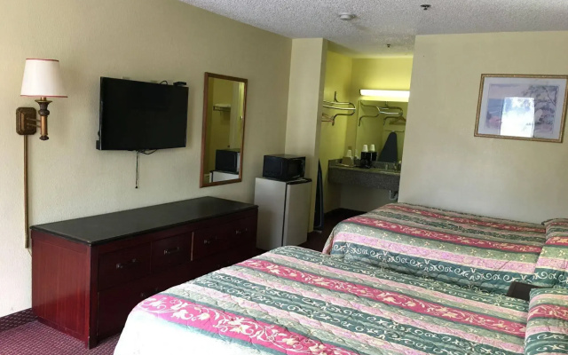 photo 2 of Relax Inn