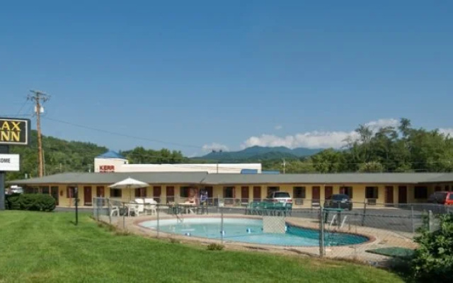 photo 4 of Relax Inn - Bryson City