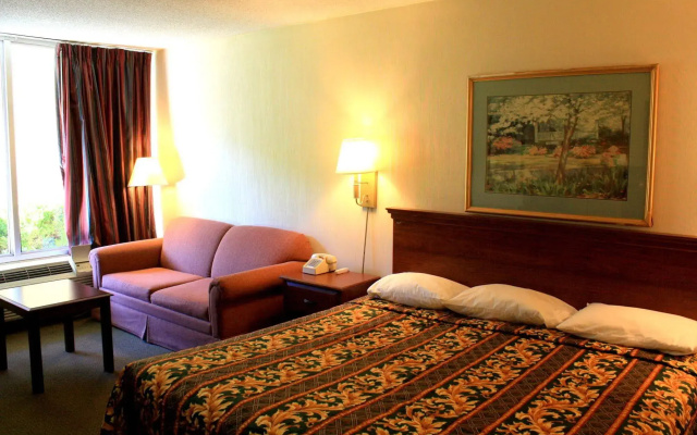 photo 3 of Rodeway Inn Monroe