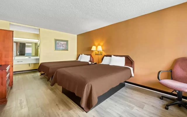 photo 4 of Rodeway Inn Monroe