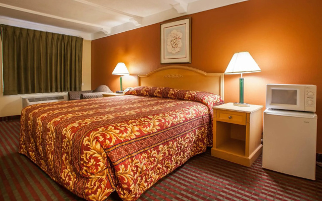 photo 5 of Relax Inn Saint Charles