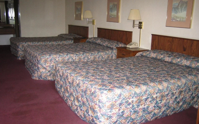 photo 3 of Relax Inn Warrenton