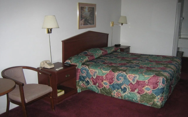 photo 5 of Relax Inn Warrenton