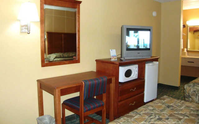 photo 2 of Drakes Creek Inn